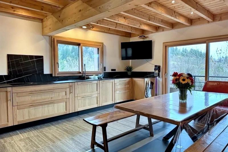 Châlet - 240 m² - 10 pièces