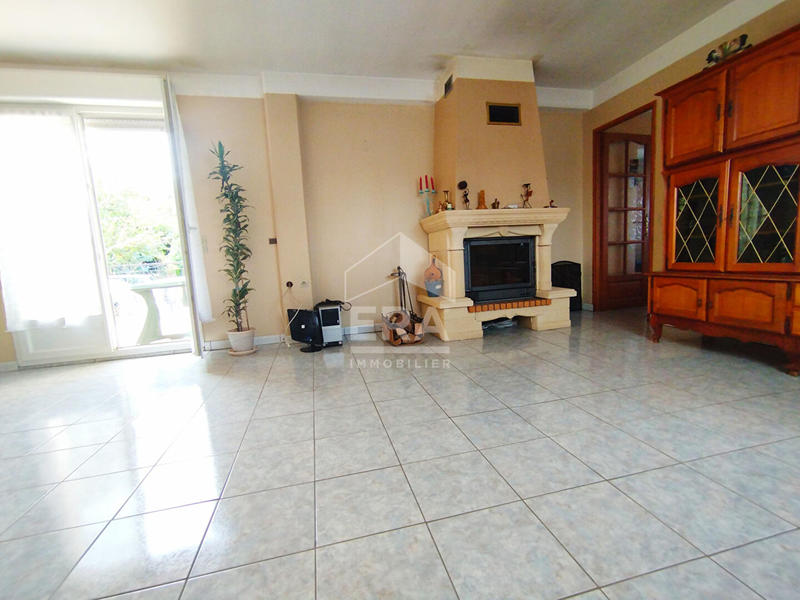 Maison - 90 m² - 5 pièces