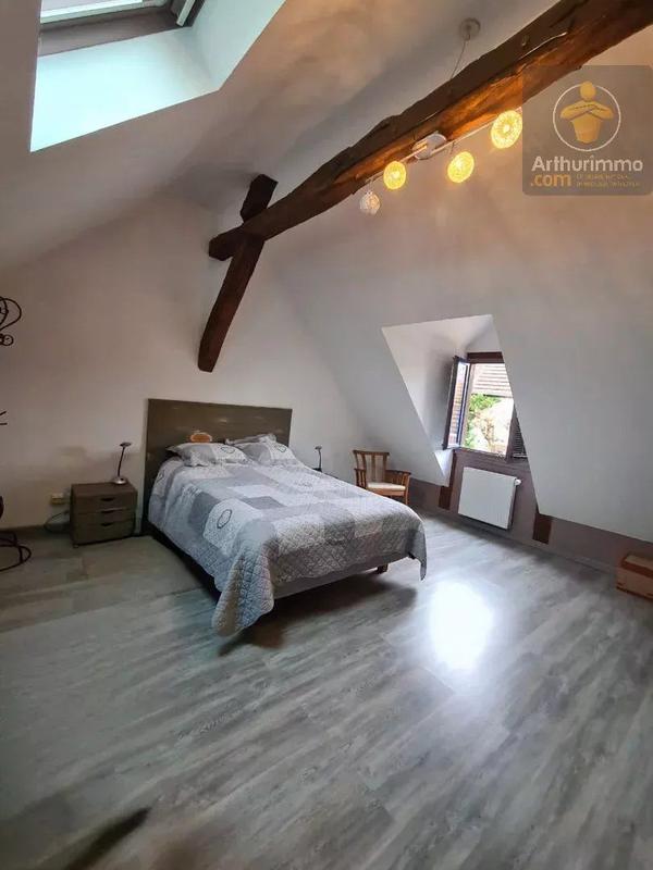 Maison - 265 m² - 8 pièces