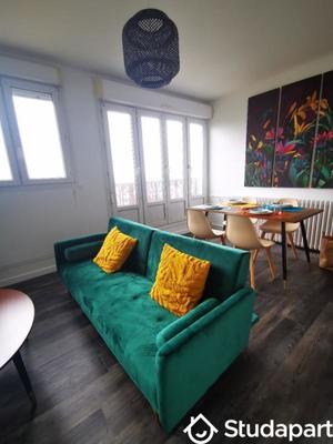 Chambre - 10 m² - 1 pièce