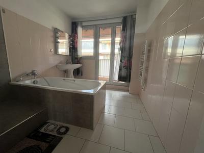 Appartement - 105 m² - 4 pièces