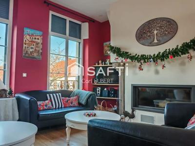 Maison - 303 m² - 16 pièces