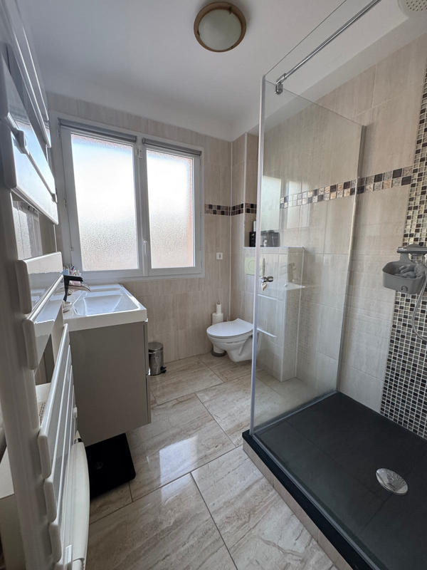 Maison - 121 m² - 6 pièces