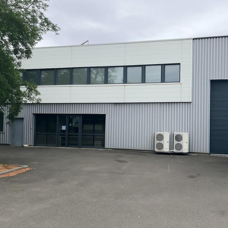 Local d'activité / Entrepôt - 1 000 m²