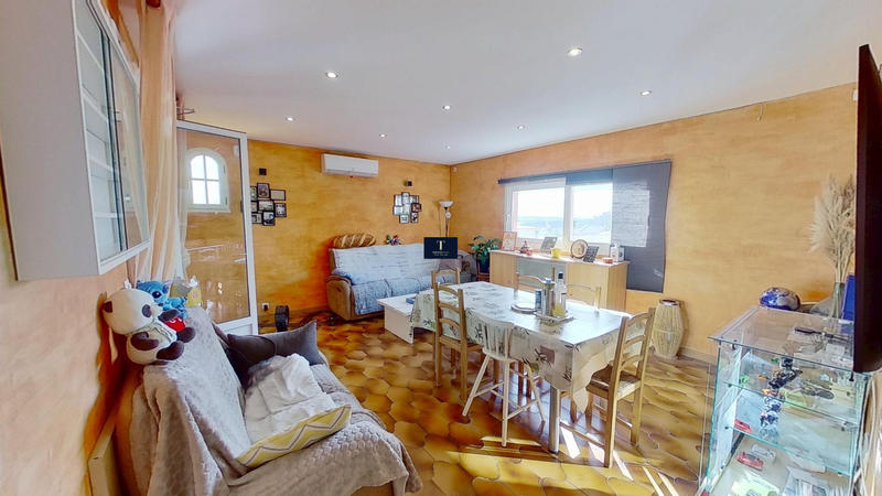 Maison traditionnelle - 121 m² - 5 pièces