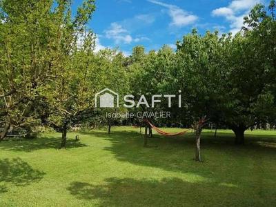 Maison - 262 m² - 6 pièces