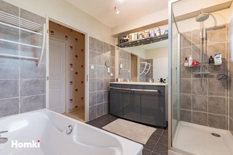 Maison - 170 m² - 5 pièces