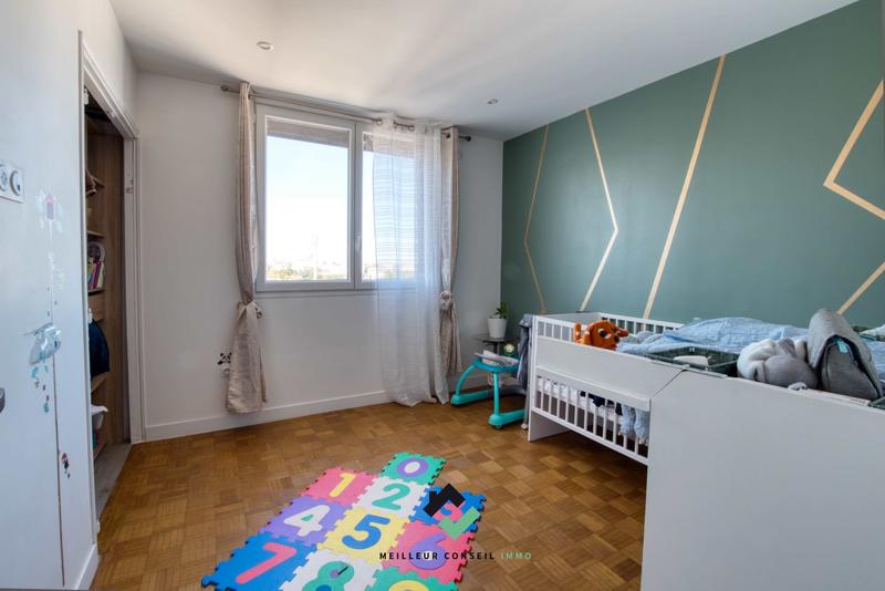 Appartement - 83 m² - 4 pièces