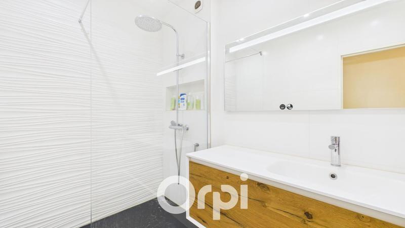 Appartement - 81 m² - 4 pièces