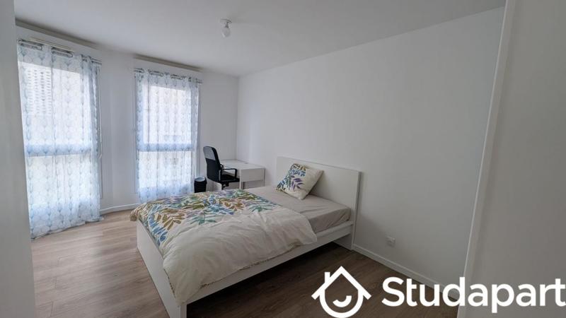 Chambre - 10 m² - 1 pièce