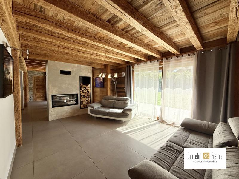 Châlet - 319 m² - 12 pièces