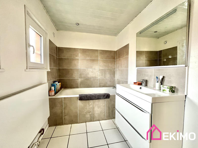 Maison - 90 m² - 4 pièces