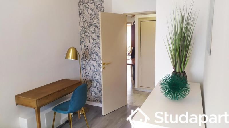 Chambre - 12 m² - 1 pièce