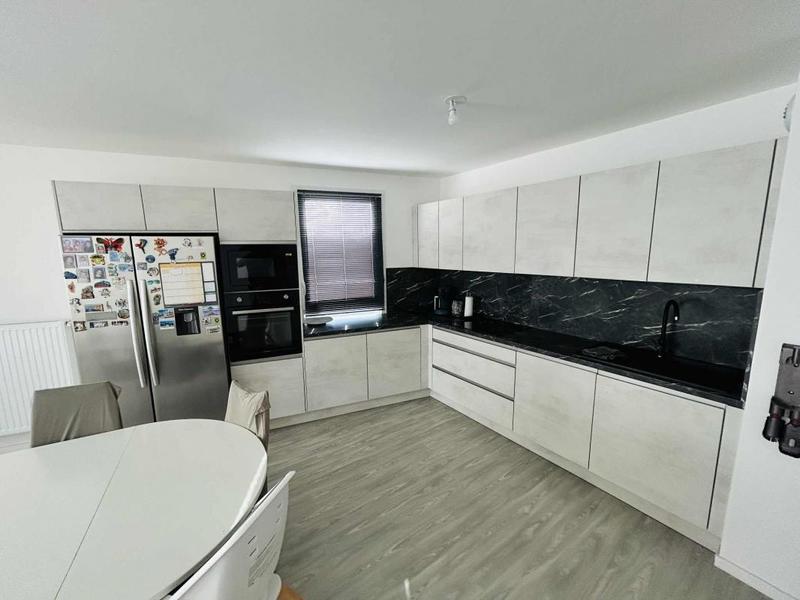 Appartement - 79 m² - 4 pièces