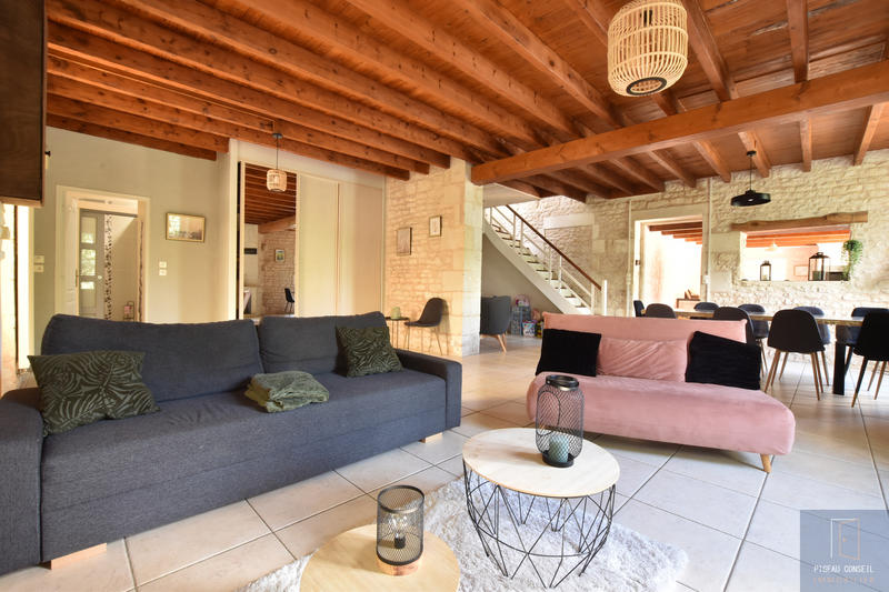 Maison - 174 m² - 6 pièces