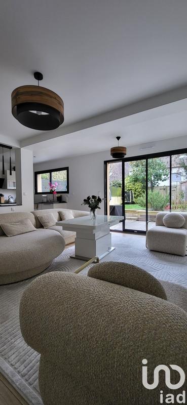 Maison - 123 m² - 6 pièces