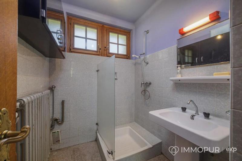 Propriété - 200 m² - 12 pièces