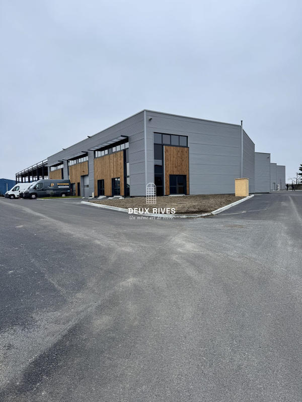 Local d'activités - 160 m²