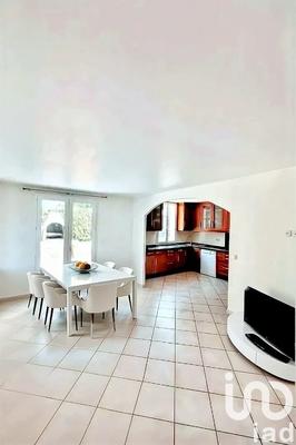 Maison - 99 m² - 5 pièces