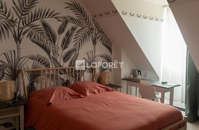 Local d'activité / Entrepôt - 225 m² - 18 pièces