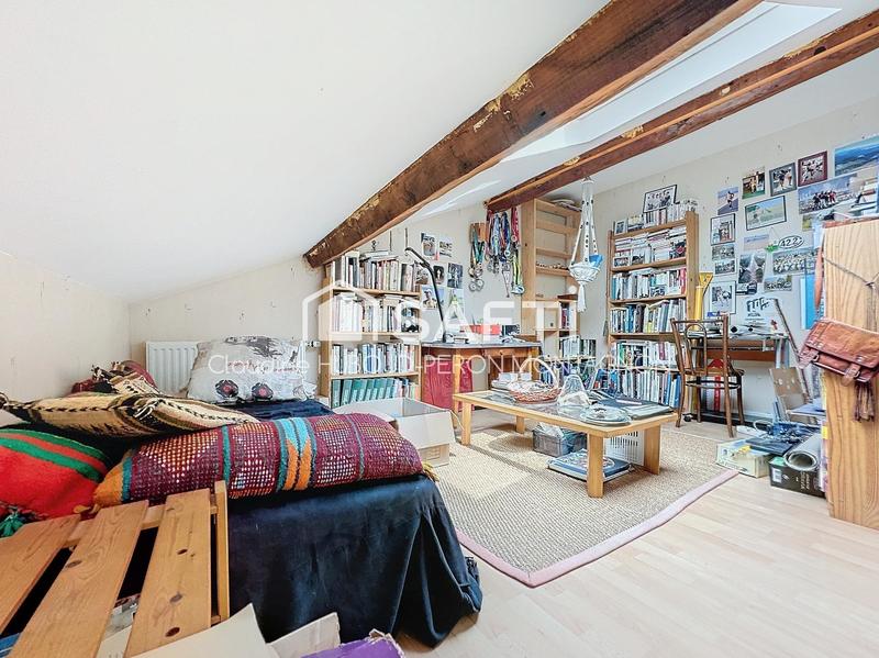 Maison - 95 m² - 5 pièces