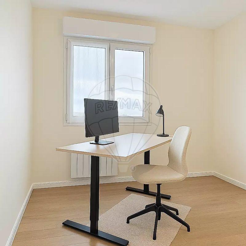 Maison - 220 m² - 7 pièces