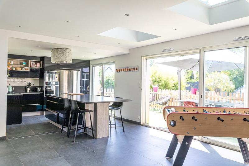 Maison - 216 m² - 7 pièces