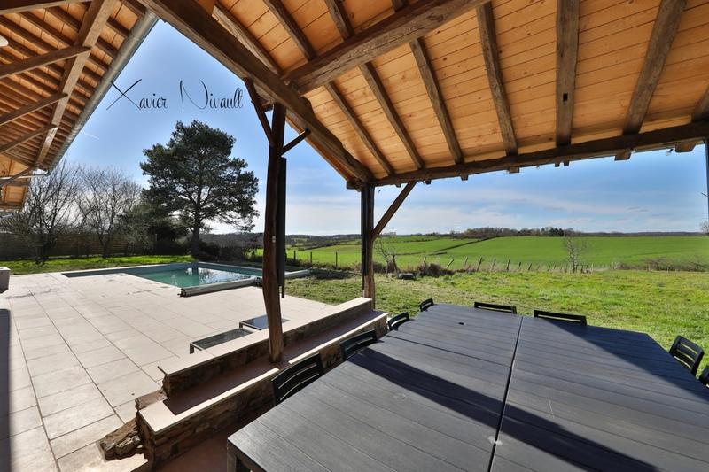 Maison - 294 m² - 11 pièces