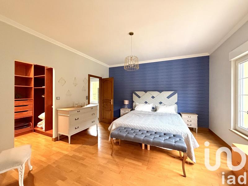 Maison - 253 m² - 6 pièces