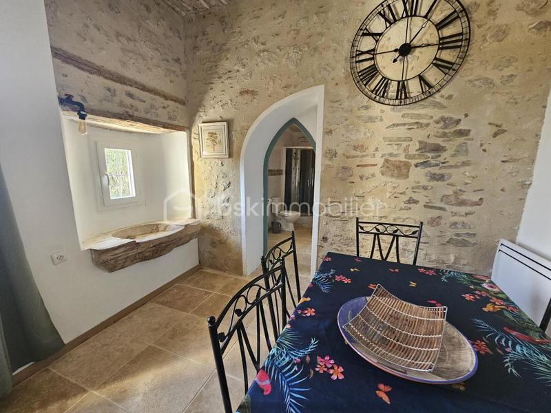 Propriété - 326 m² - 9 pièces