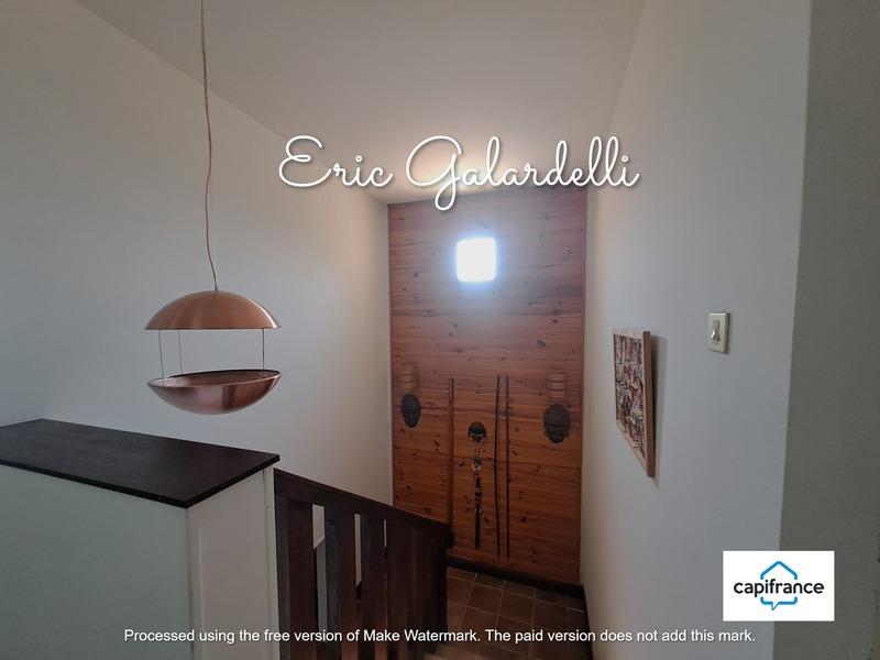 Maison - 328 m² - 12 pièces