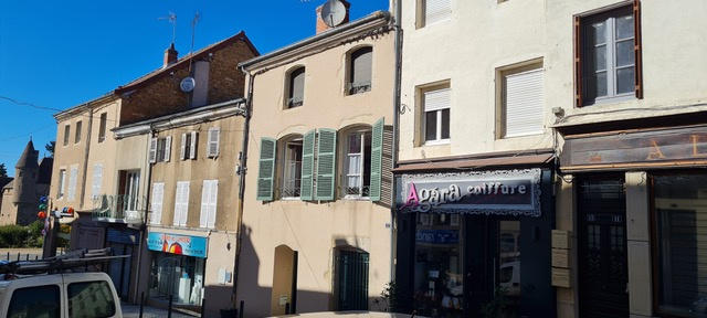 Maison - 120 m² - 6 pièces