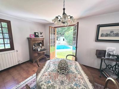 Maison - 185 m² - 7 pièces