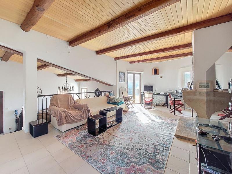 Villa - 206 m² - 6 pièces