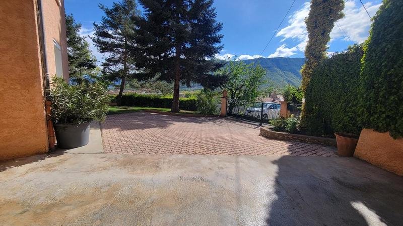 Maison - 166 m² - 7 pièces