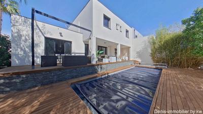 Villa - 151 m² - 6 pièces