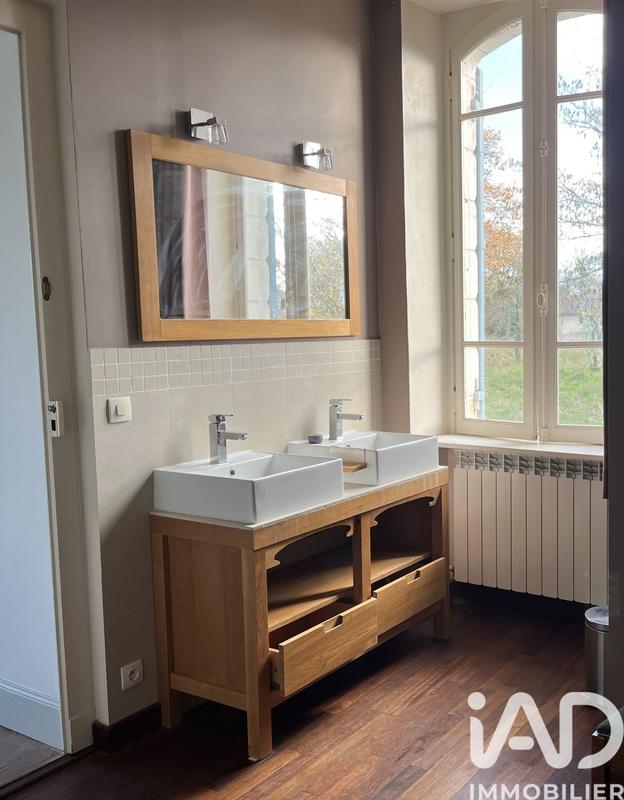 Maison - 423 m² - 15 pièces