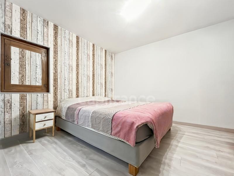 Appartement ancien - 89 m² - 4 pièces