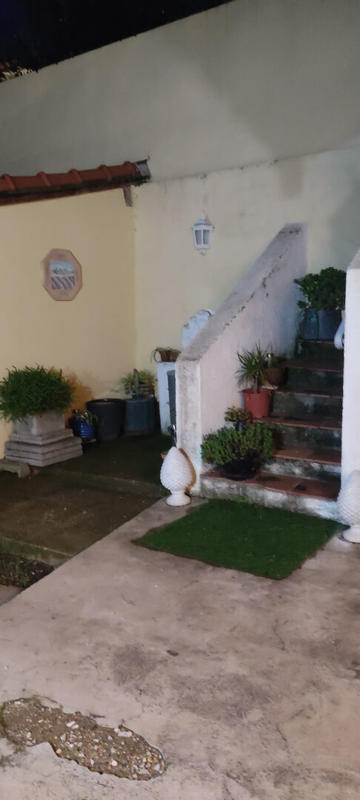 Maison - 330 m² - 13 pièces