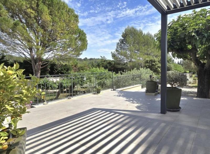 Villa - 217 m² - 8 pièces