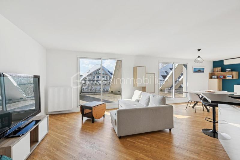 Appartement - 96 m² - 4 pièces