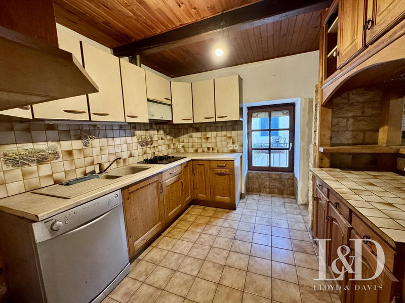 Maison ancienne - 194 m² - 7 pièces