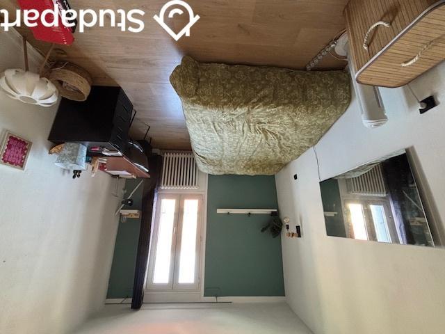 Chambre - 14 m² - 1 pièce