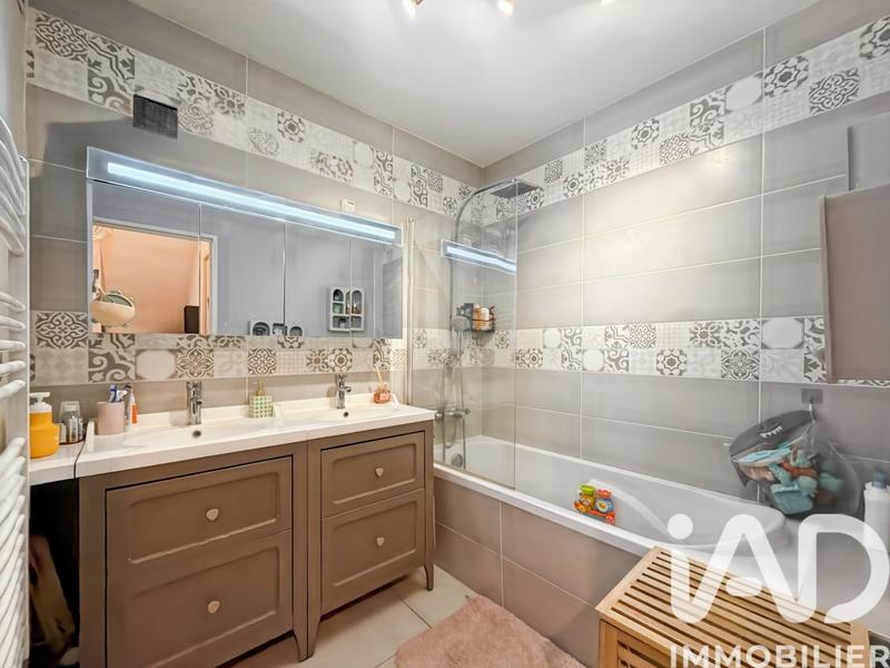 Maison - 88 m² - 5 pièces