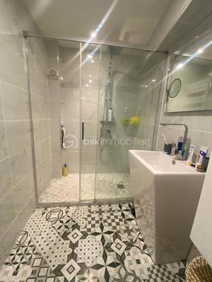 Appartement - 79 m² - 3 pièces