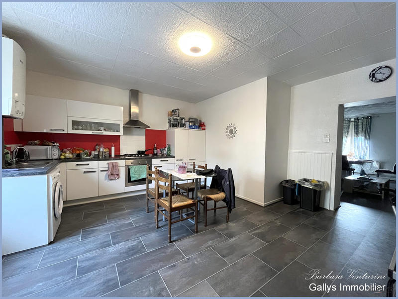 Appartement - 98 m² - 3 pièces