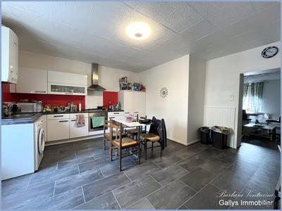 Appartement - 98 m² - 3 pièces