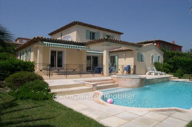 Villa - 154 m² - 6 pièces