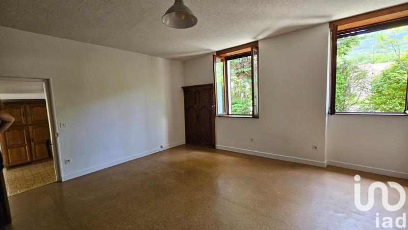 Maison - 290 m² - 12 pièces