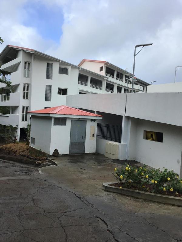 Appartement - 99 m² - 4 pièces